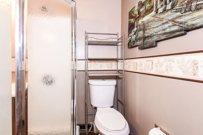 Building Photo - Brandl Dr. SW - ADU