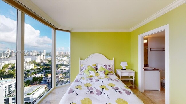 Building Photo - 17555 Collins Ave