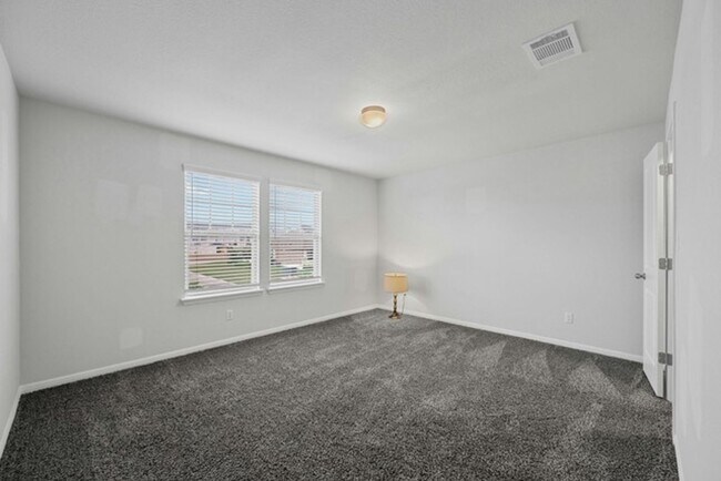 Building Photo - 8128 Daisy Cutter Crossing