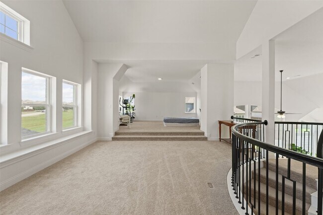 Building Photo - 2820 Shadybrook Dr