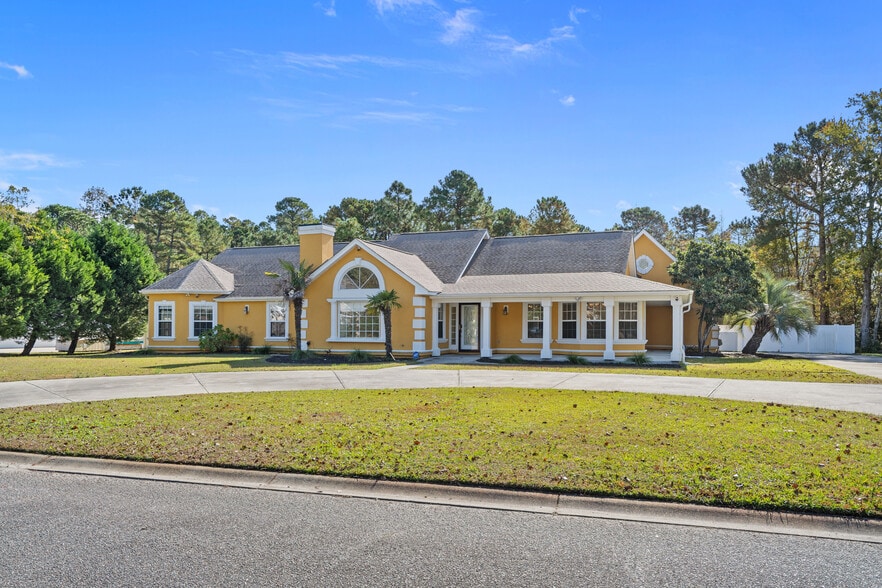 Building Photo - 2409 Hunters Trl