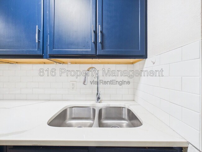 Building Photo - 3719 Wyoming St