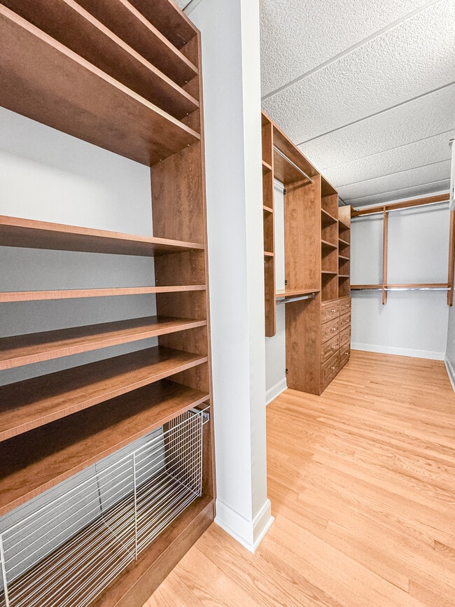 Building Photo - 415 E North Water St