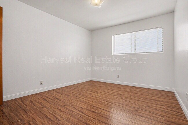Building Photo - 3043 Blossom St