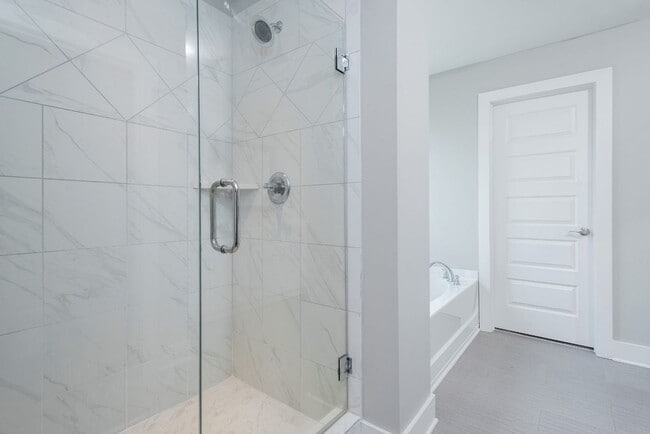 Building Photo - Room to Spread Out! 4BR, 3.5BA Home Near Liberty Creek Schools