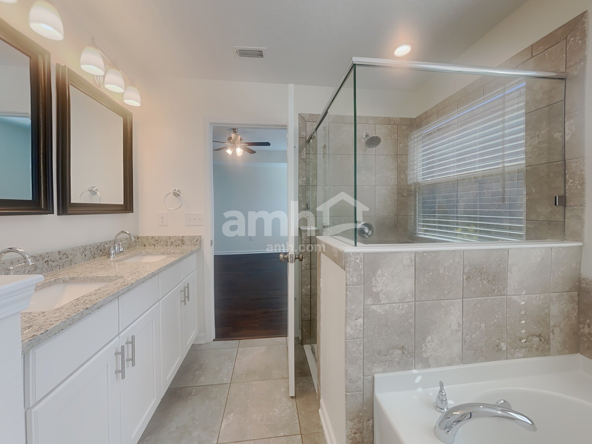 Building Photo - 3965 Heatherbrook Pl