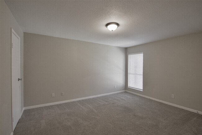 Building Photo - 12955 Woodforest Blvd