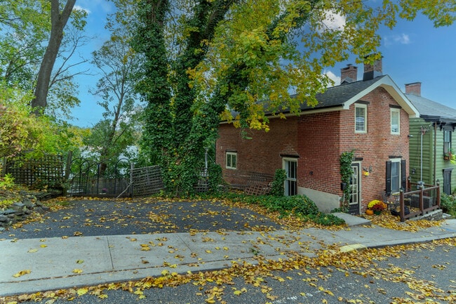 Building Photo - 59 S Franklin St