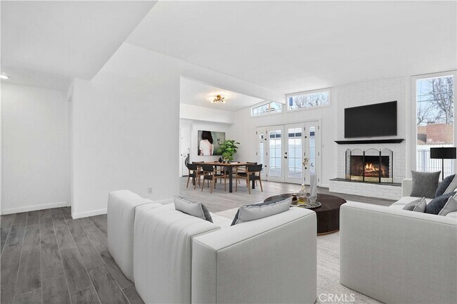 Building Photo - 5942 Graves Ave