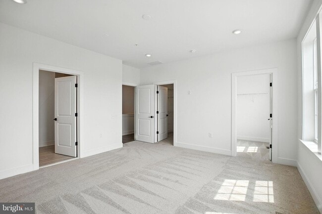 Building Photo - 10834 Cedar Ave