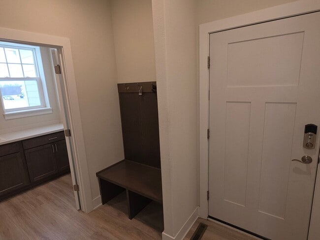 Building Photo - 4 bedroom Sussex home in Village Estates