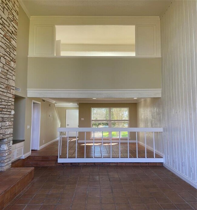 Building Photo - 101 World of Tennis Sq