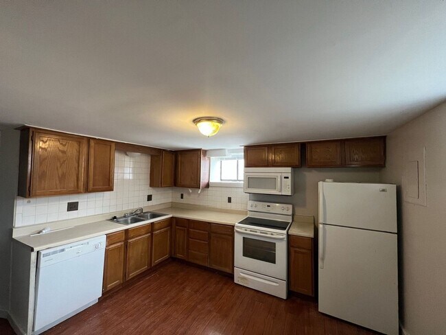 Building Photo - 4306 NE 45th Terrace