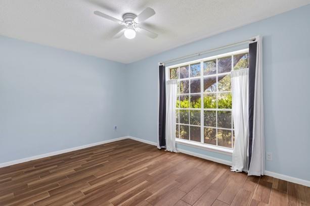 Building Photo - 12402 Blue Water Cir