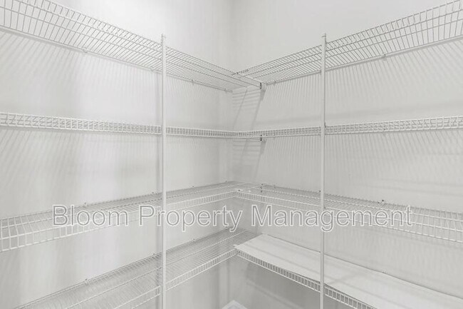 Building Photo - 507 Sybilwood Ln