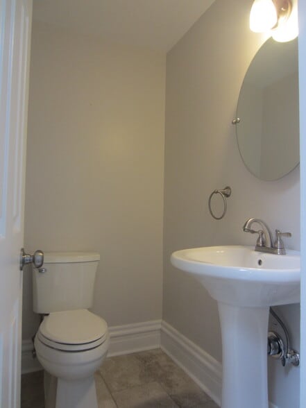Building Photo - 203 S Braddock Ave