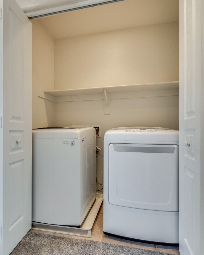 Building Photo - 4650 Ranch House Rd