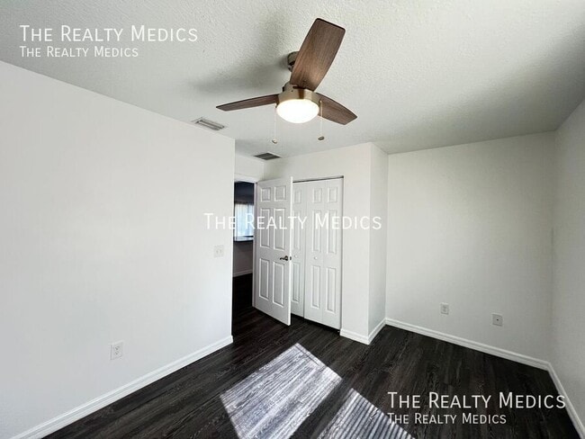 Building Photo - 125 Fisher Ct