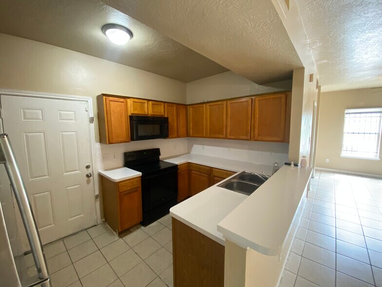 Building Photo - 8130 Jutland Rd