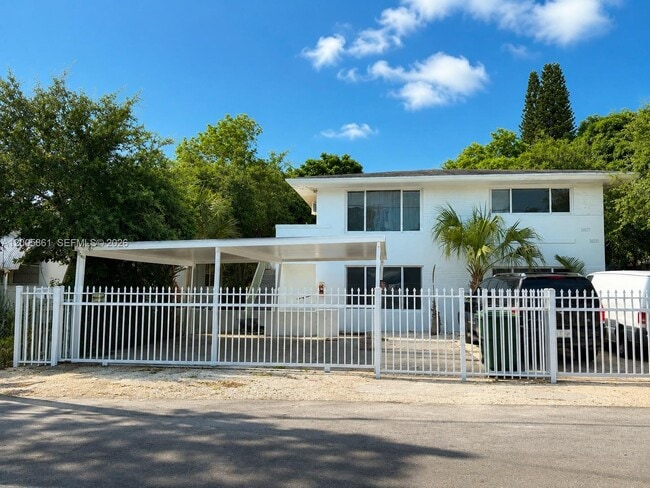 Building Photo - 265 NE 55th Terrace