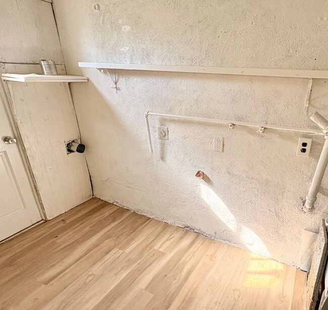 Building Photo - 2 WEEKS FREE RENT January Special