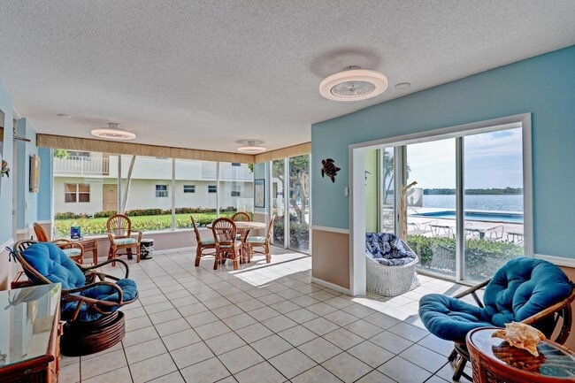 Building Photo - 1820 New Palm Way