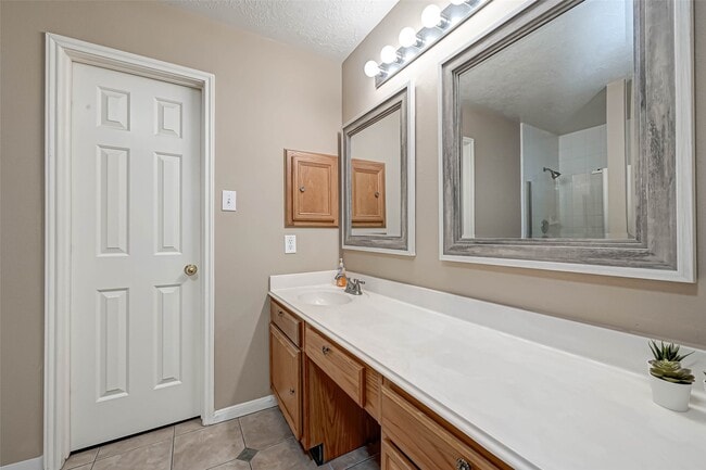 Building Photo - 3914 Crystal Pass Ct