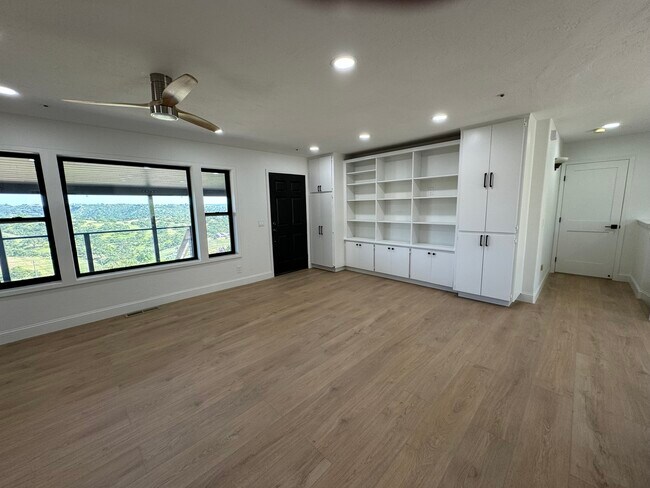 Building Photo - 5430 Sunny Ridge Pl