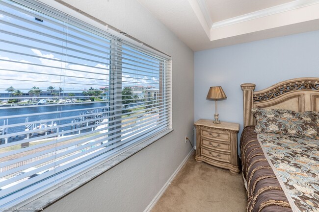 Building Photo - FURNISHED WATERFRONT CONDO IN PUNTA GORDA ...