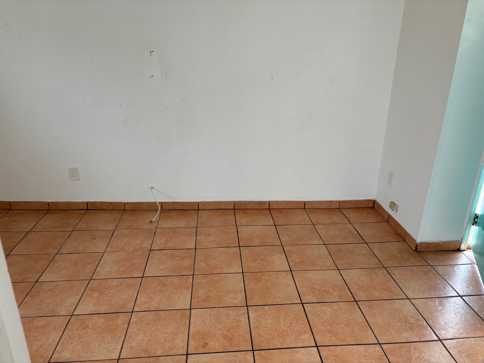 Living/Dining Area - 3423 W 59th St