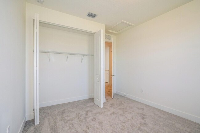 Building Photo - 4385 SW 123rd Ln