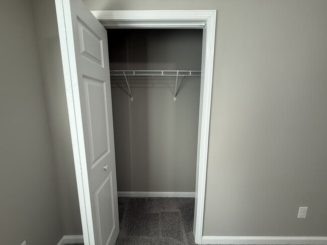 Building Photo - 1021 Sourwood Ct