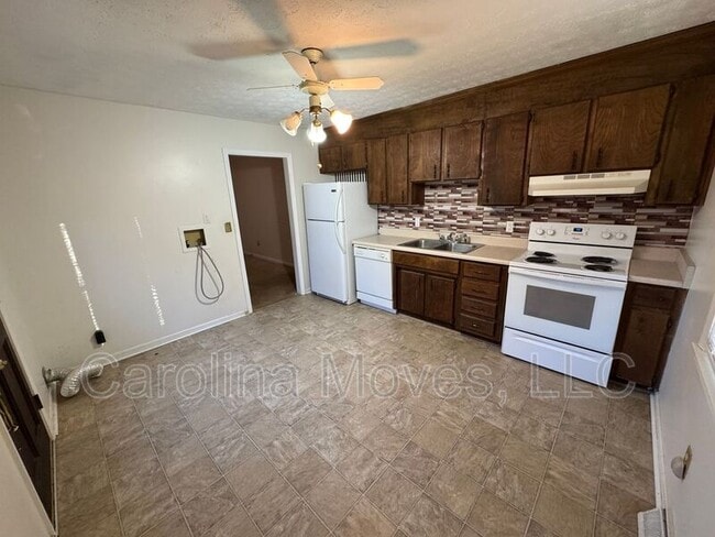 Building Photo - 117 Wardview Ave