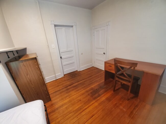 Building Photo - 105-107 N Quarry St