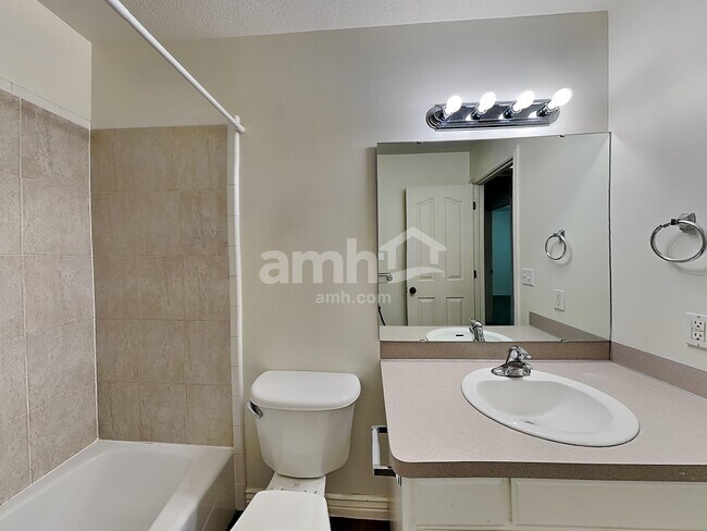 Building Photo - 4045 W 4650 S