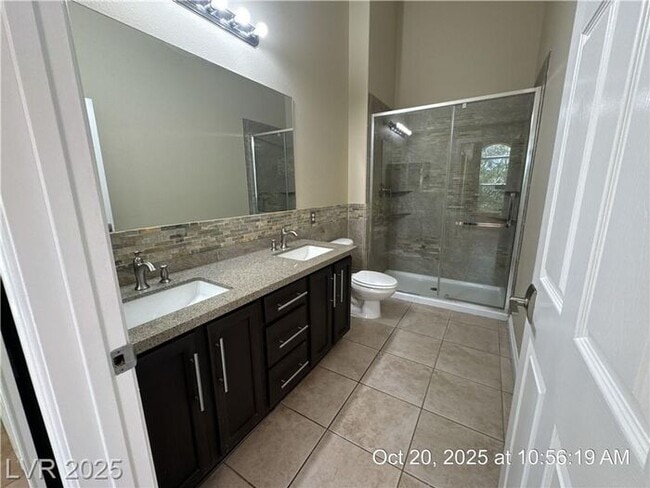 Building Photo - MISSION RIDGE SECOND-FLOOR CONDO!!