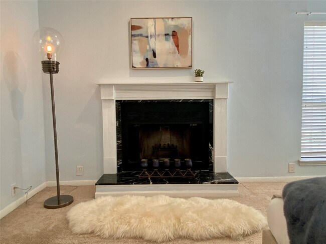 Building Photo - 2478 Bering Dr