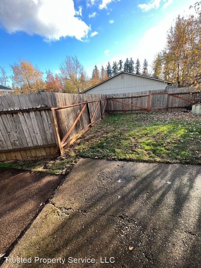 Building Photo - 2 br, 1 bath House - 4803 Elderberry Loop