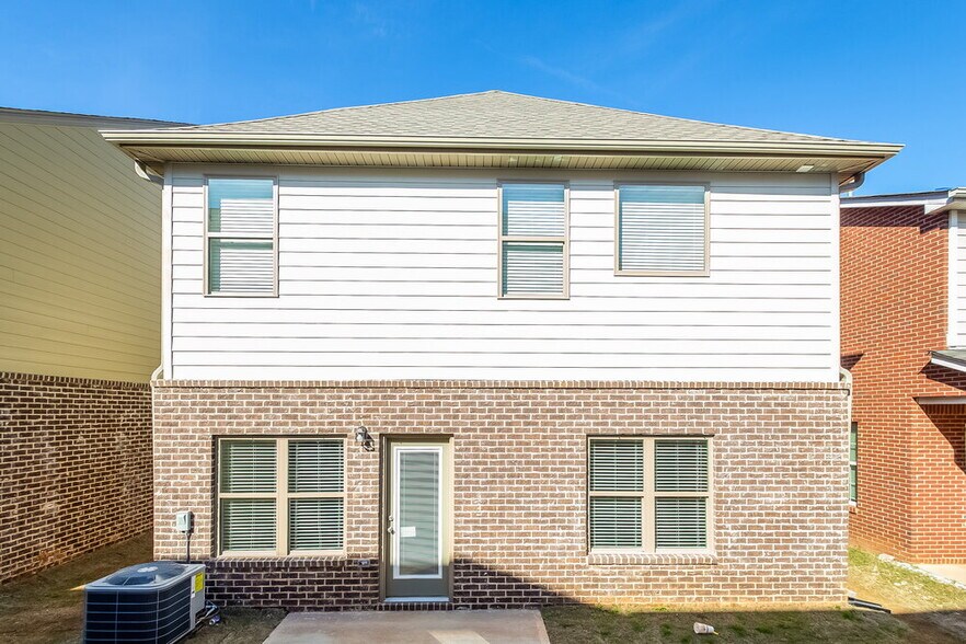 Building Photo - 1205 Faye Ct