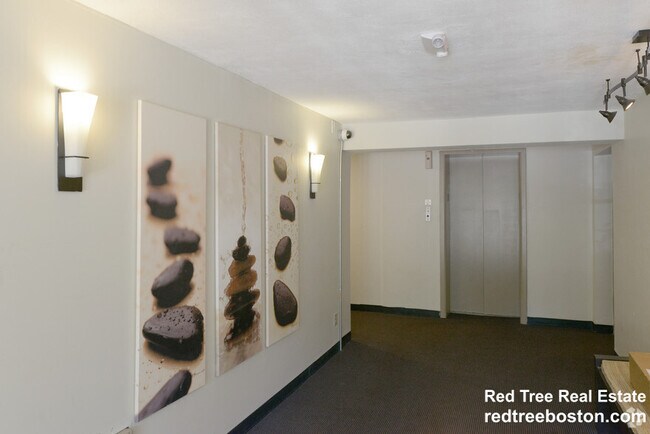 Building Photo - 222 Babcock St