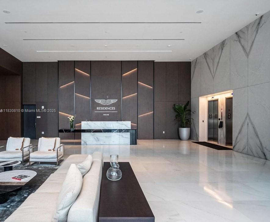 Building Photo - 300 Biscayne Boulevard Way