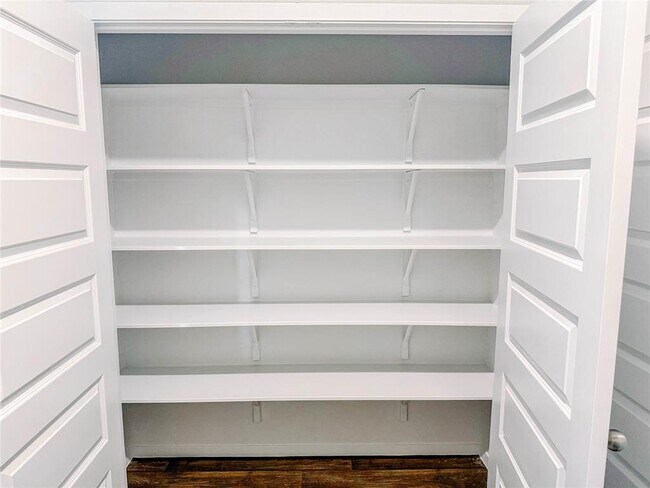 Building Photo - 2707 Towy Rd