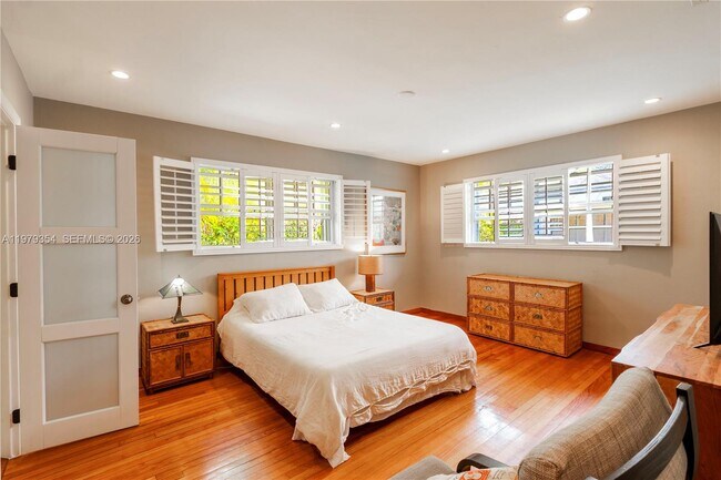 Building Photo - 1449 Baracoa Ave