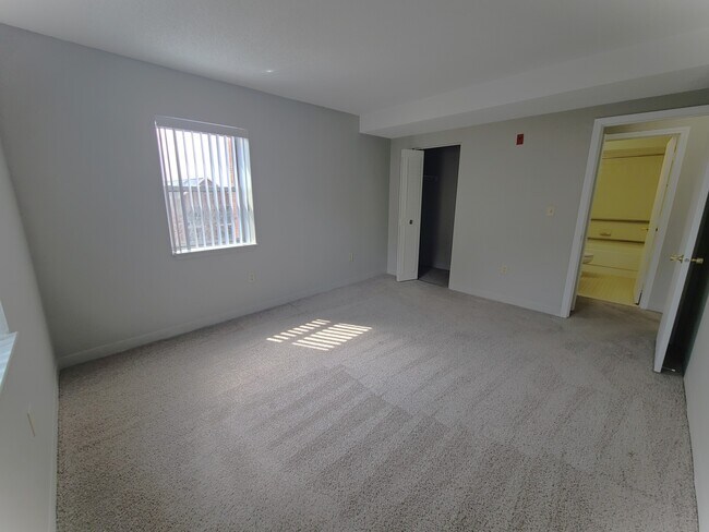 Building Photo - 40 Westwind Rd