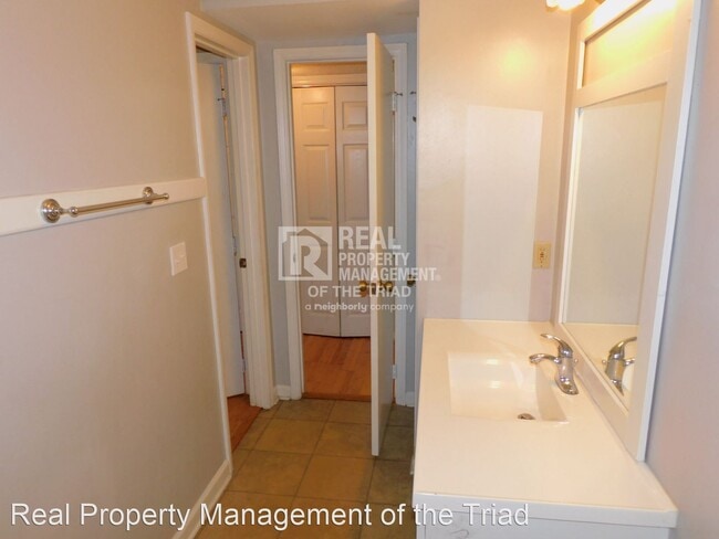 Building Photo - 2 br, 1 bath House - 4312-A Edith Lane