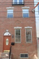 Building Photo - 910 S 21st St