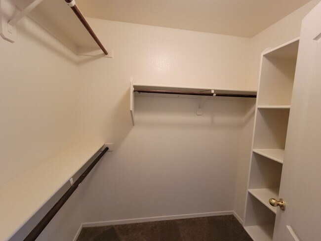 Building Photo - 8164 W Mary Ann Dr