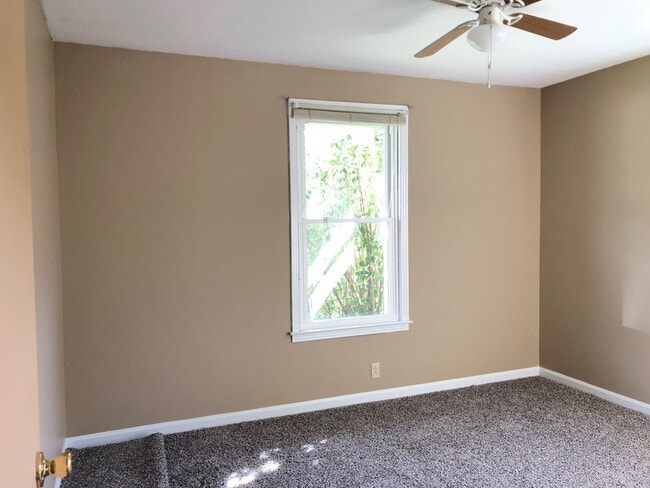 Building Photo - Recently Renovated Three Bedroom in Gallatin