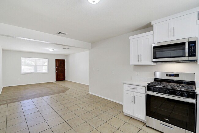 Building Photo - 3214 N Stanton St