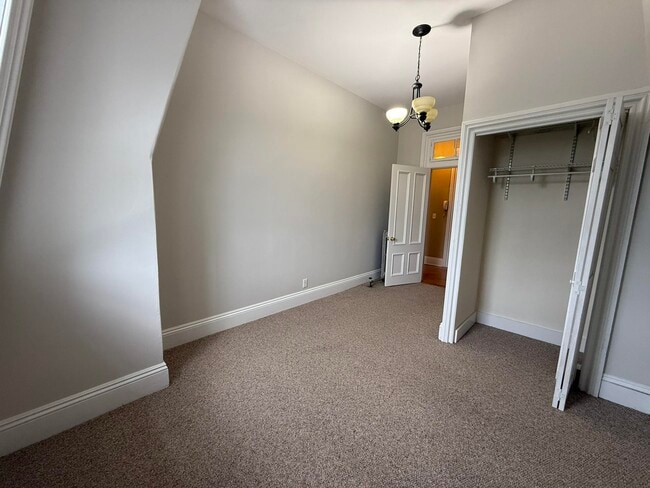 Building Photo - 241 Middle Street